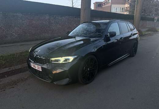 BMW Touring 330e X-Drive/M- Sport/ 392pk/BTW-wagen