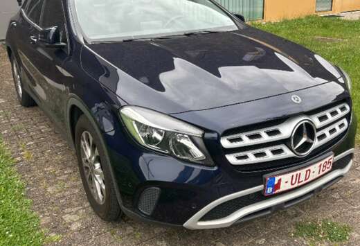 Mercedes-Benz GLA 200d