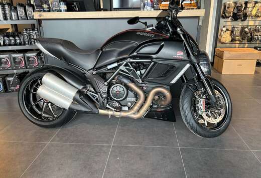 Carbon Édition