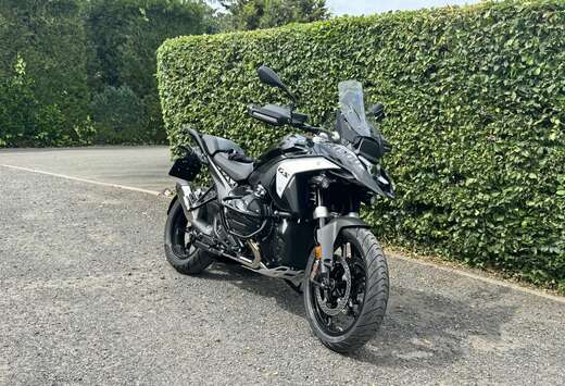BMW Triple Black - Automaat - DSA - ACC -Headlight Pr ...