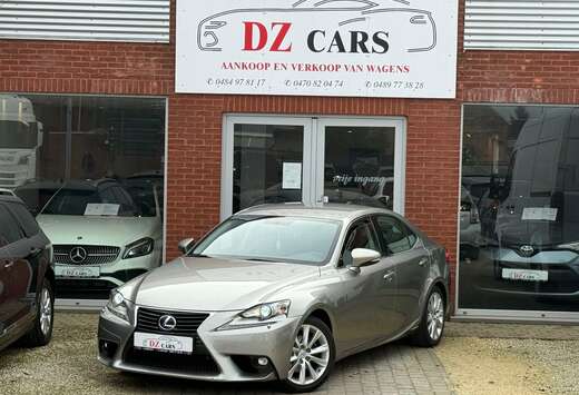 Lexus HYBRID 2.5I 181PK NAVI  KEY LESS  LED  LEDER