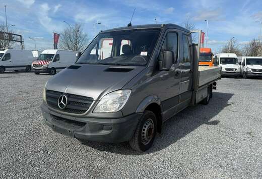 Mercedes-Benz 515 (Stock ID 06574)