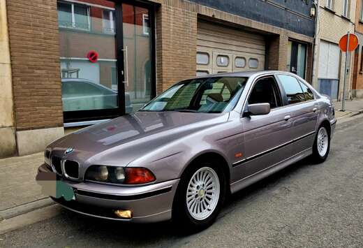 BMW 528i