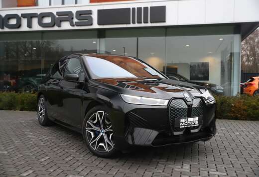 BMW xDrive40 76.6kWh -TREKHAAK-HUD-H/K-MASSAGE-360-