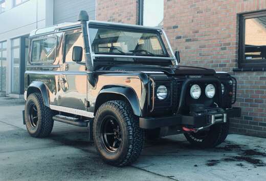 Land Rover 90 SE TD5 15P // Lichte Vracht