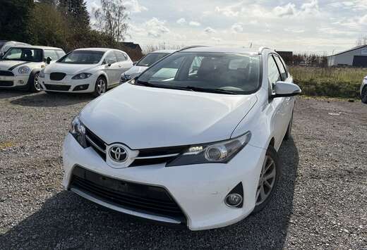 Toyota SW 1.4 D-4D Comfort Alu Embrayage Cassée!!