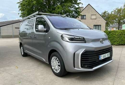 Toyota 2.0 diesel *Airco*Navi*Cam*Keyless*Lane*Apps*. ...