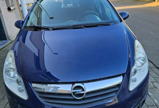 Opel Corsa 1.4i Cosmo