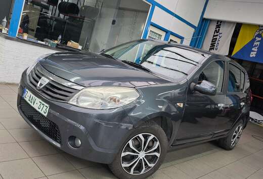 Dacia Sandero 1.4i Laureate