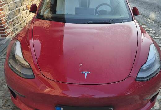 Tesla 75 kWh Long-Range Dual Motor