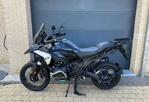 BMW Triple Black Full option