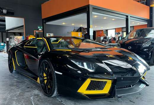 Lamborghini Aventador Roadster 6.5i V12 LP700-4