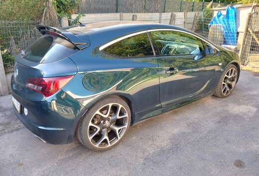 Opel Astra OPC 2.0 Turbo