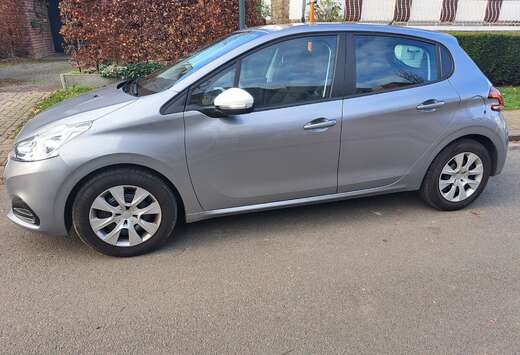 Peugeot 208 1.2i PureTech Like