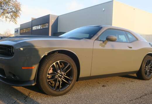 Dodge Challenger Automatik SXT Plus