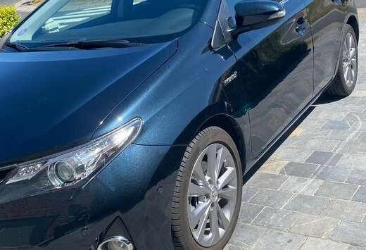 Toyota Auris HEV 1.8i HSD Lounge CVT
