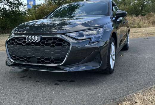 Audi 30 TFSI Limousine S tronic