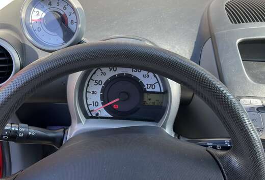 Peugeot 1.0i Urban Move