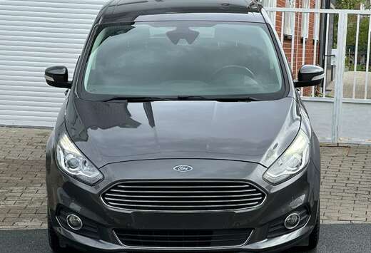 Ford 2.0 TDCi Automatic Titanium *5 Places*