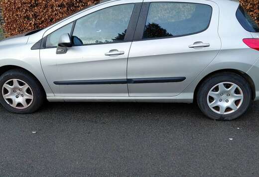 Peugeot 308 1.6i Confort Pack