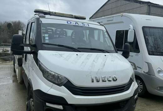 Iveco dépanneuse plateau omars