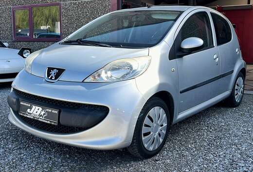 Peugeot 107 1.0i 12v Trendy