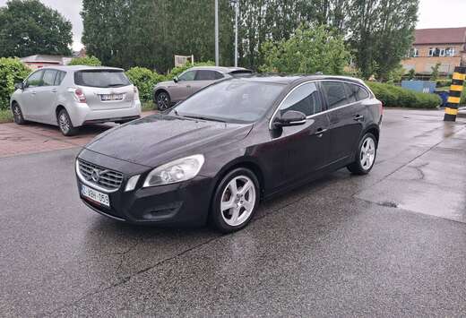Volvo V60 2.0 D4 Momentum Start/Stop Geartronic