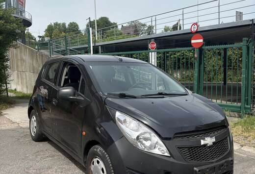 Chevrolet 1.0i