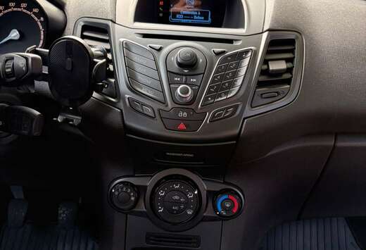 Ford 1.25i Champions Edition