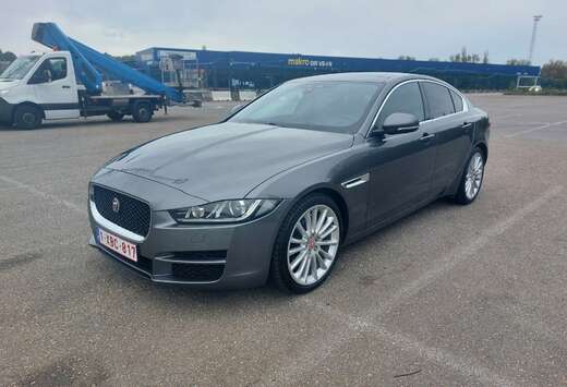 Jaguar 2.0 D AWD Portfolio