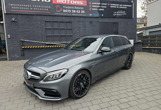 Mercedes-Benz C 63 AMG CARNET MERCEDES BURMESTER