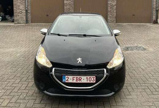 Peugeot 208 1.2i Active