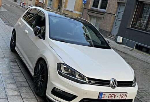 Volkswagen Golf R Line