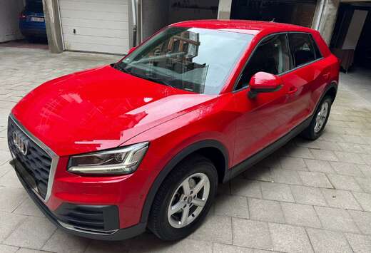 Audi Q2 35 TFSI Business Edition Design S tronic (EU6 ...