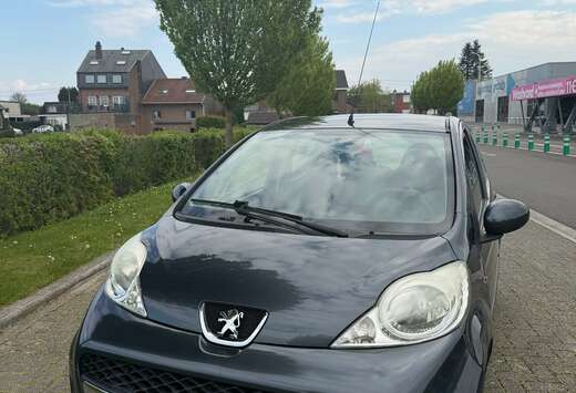 Peugeot 1.0i Trendy