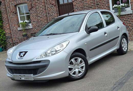 Peugeot 206+ 1.1i  5portes \