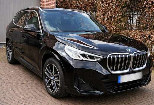 BMW iX1 66.5 kWh xDrive30