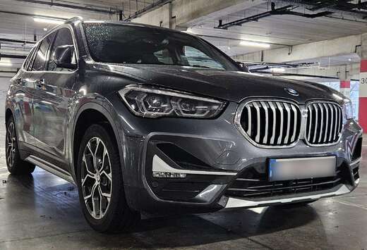 BMW xDr25e PANO / NAVI / HEADUP / LED / HITCH / 18\