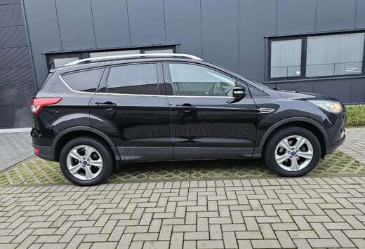 Ford Kuga 1.5 EcoBoost 2x4 Titanium