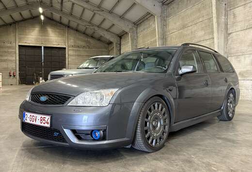 Ford 3.0 Turnier V6 ST 220