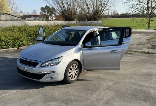 Peugeot 1.2 PureTech 110ch S&S BVM5 Allure