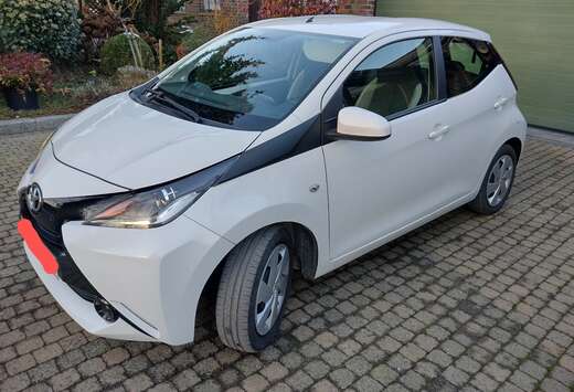 Toyota Aygo x