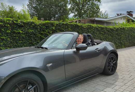 Mazda MX-5 RF SKYACTIV-G 1.5 ADVANTAGE