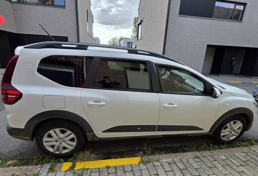 Dacia Expression Hybrid 7 places
