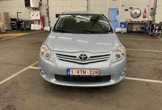 Toyota Auris HEV 1.8i HSD Luna CVT