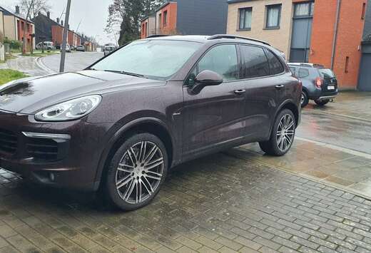 Porsche 3.0 TD V6 Platinum Edition Tiptronic S