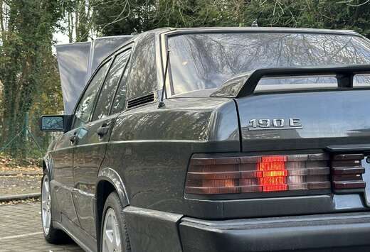 Mercedes-Benz E 2.5-16