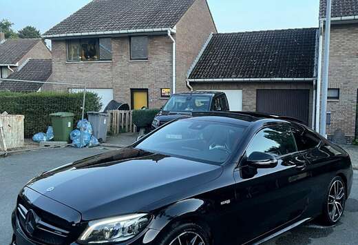 Mercedes-Benz Coupe 4Matic 9G-TRONIC