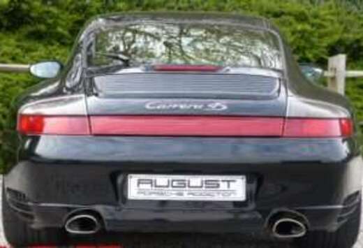 Porsche 911 Carrera 4S