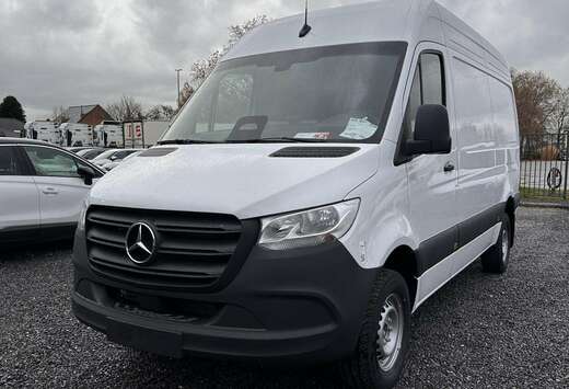 Mercedes-Benz 319 CDI GB L2 RWD 9G-TRONIC 3.5T